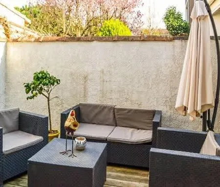 Holiday home Echoppe Bordelaise Typique Dans Bordeaux